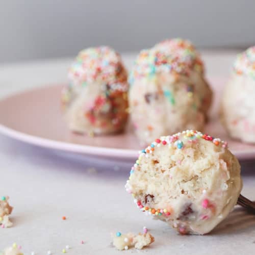 White Chocolate Cake Pops